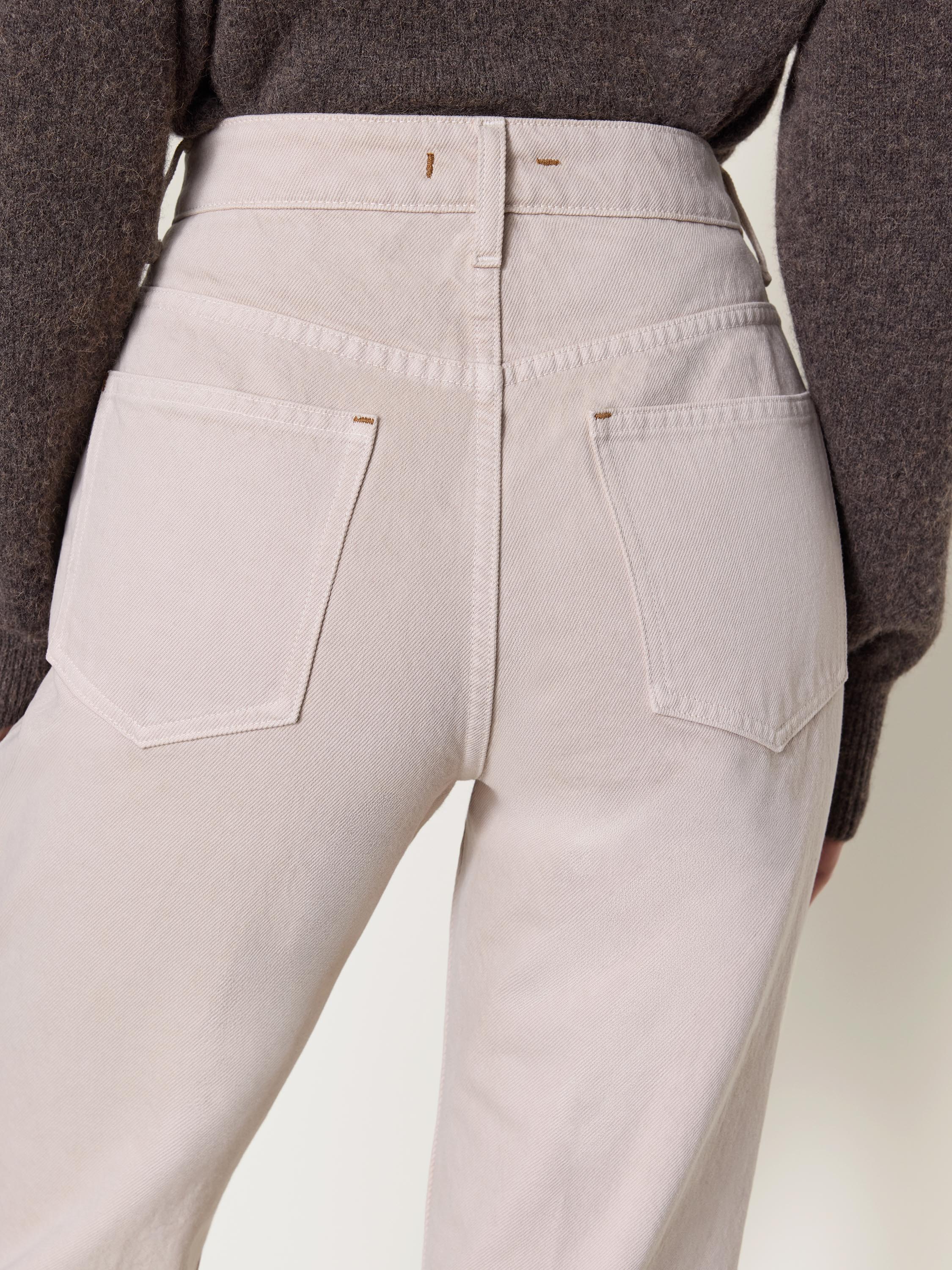 OS11007-DR2506-0022-Noon-Jean-in-Mineral-Wash-DETAIL