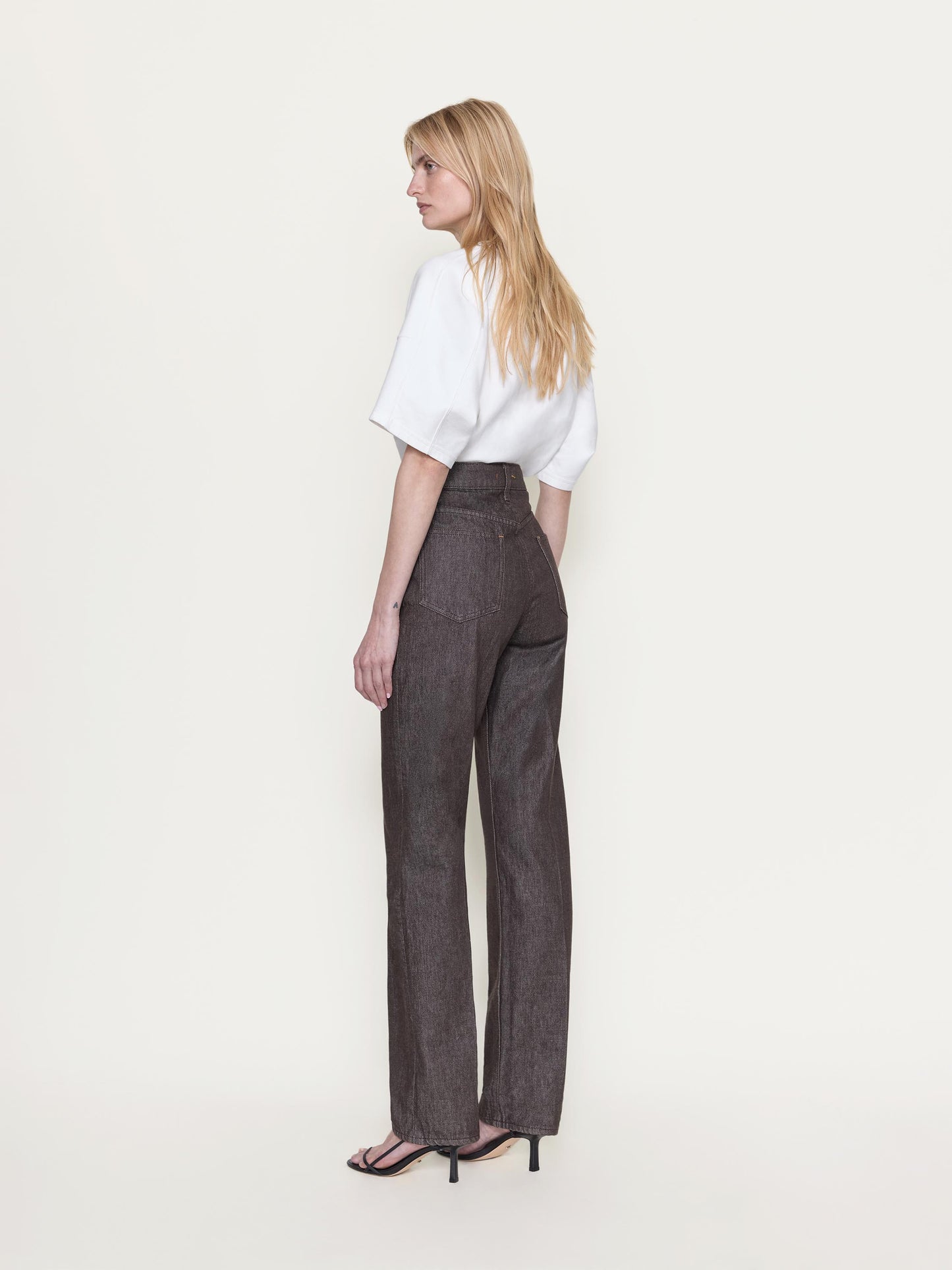 Ossou_FW26_OS11007-DR2607-0211_NOON.JEAN_SORREL.WASH_BACK