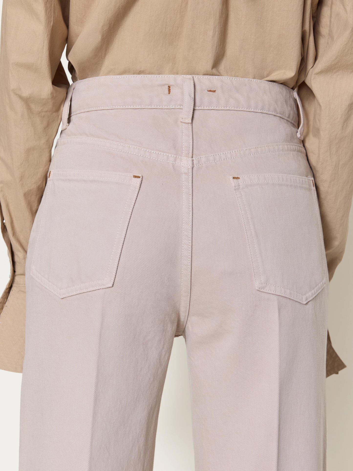 OS11087-DR2506-0022-Trace-Jean-in-Mineral-Wash-DETAIL_1