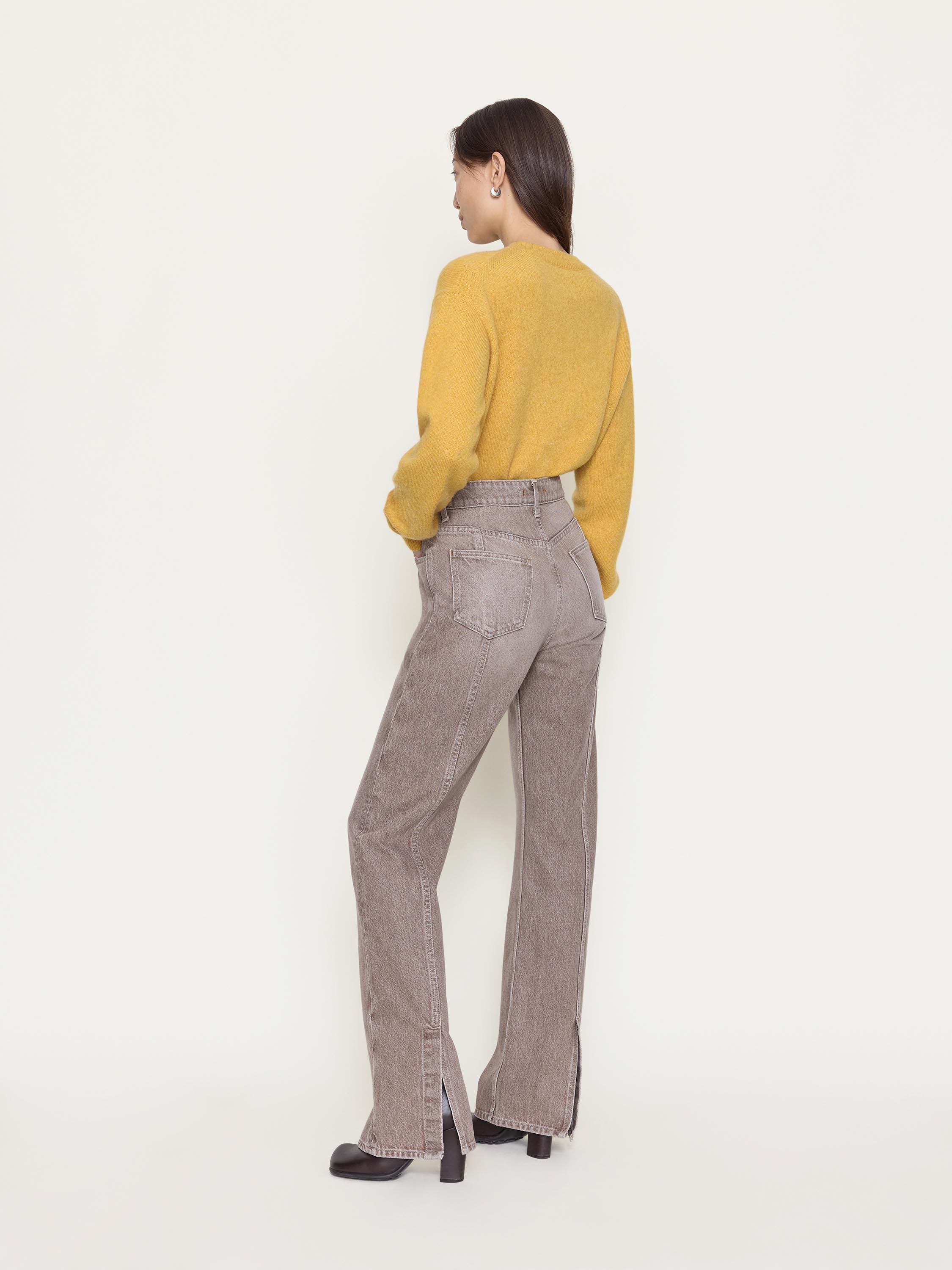 Ossou_FW26_OS11214-DR2607-0210_HOLT.JEAN_RYE.WASH_BACK