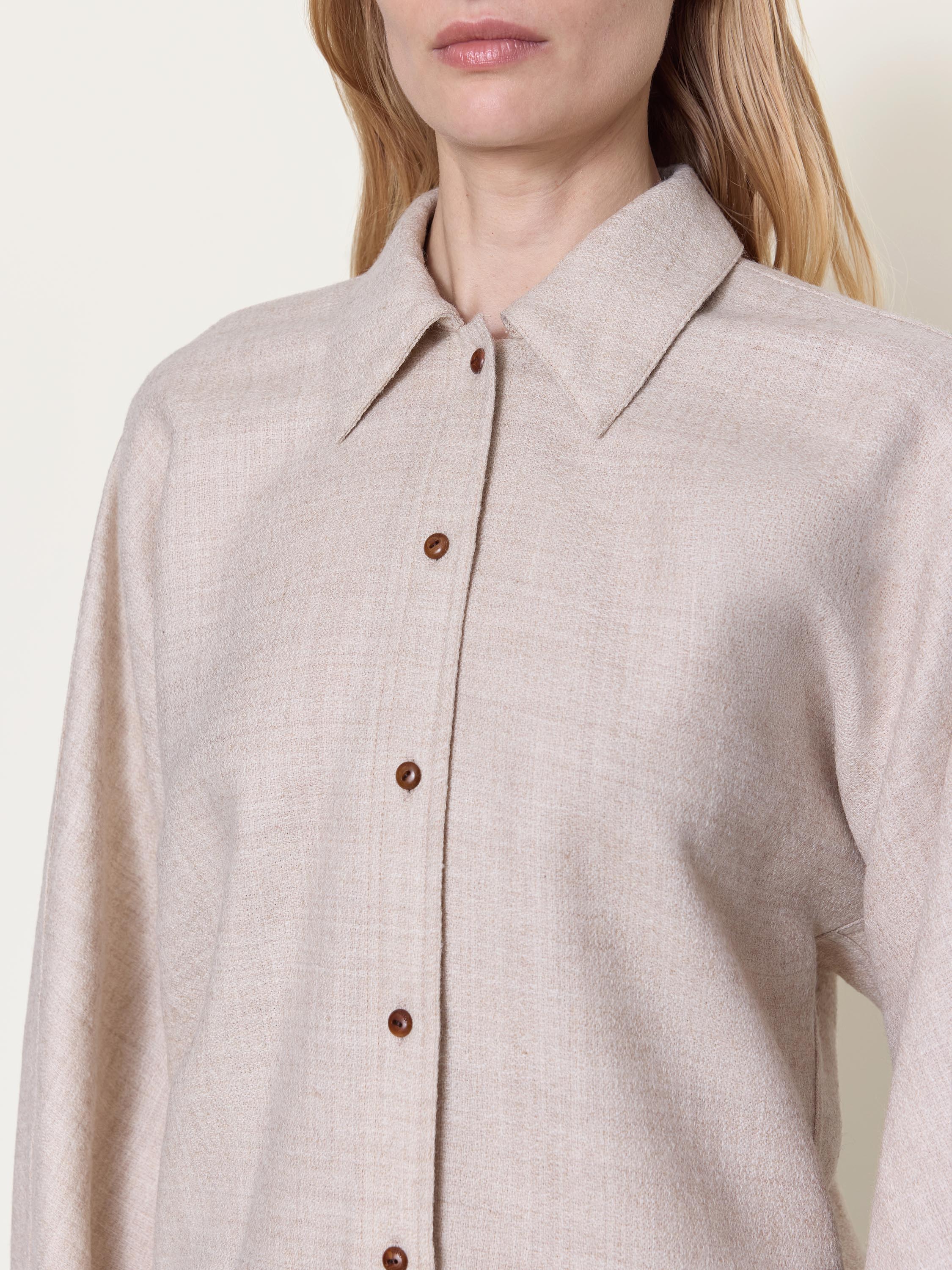 OS22012-RW2602-0274-Ridge-Shirt-in-Rye-Wool-DETAIL