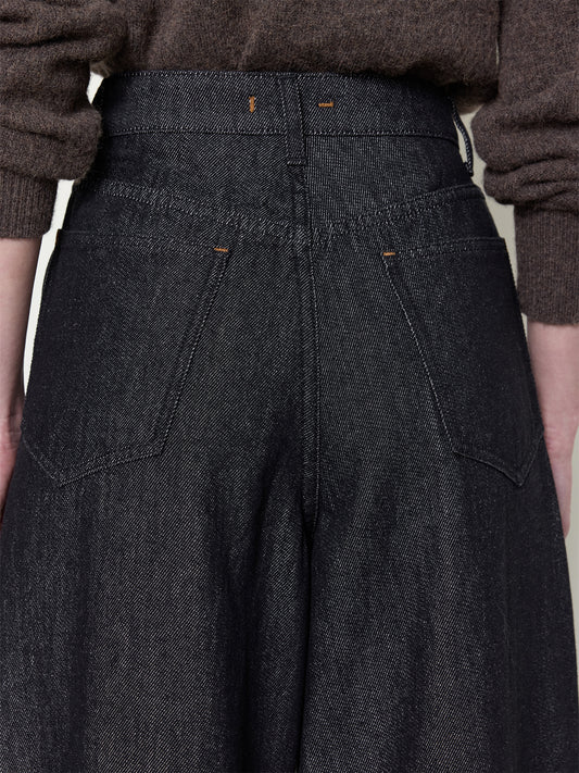 Ossou_PF26_OS11019-DT2501-0003_SLICK.PANTS_ASH_DETAIL_1