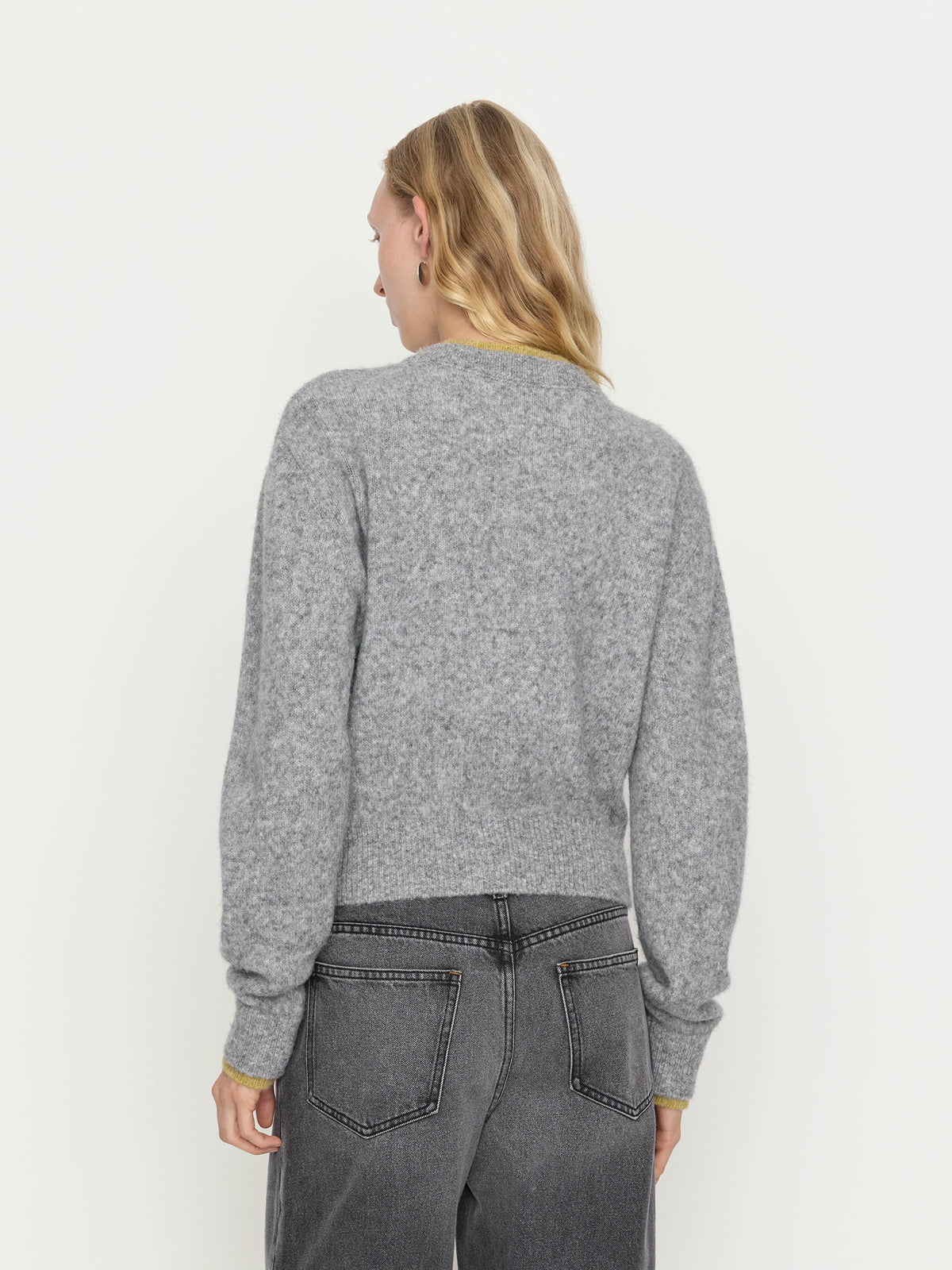 Ossou_PS27_LANA.CARDIGAN_STONE_CITRON_OS32230-KW2611-0026_BACK