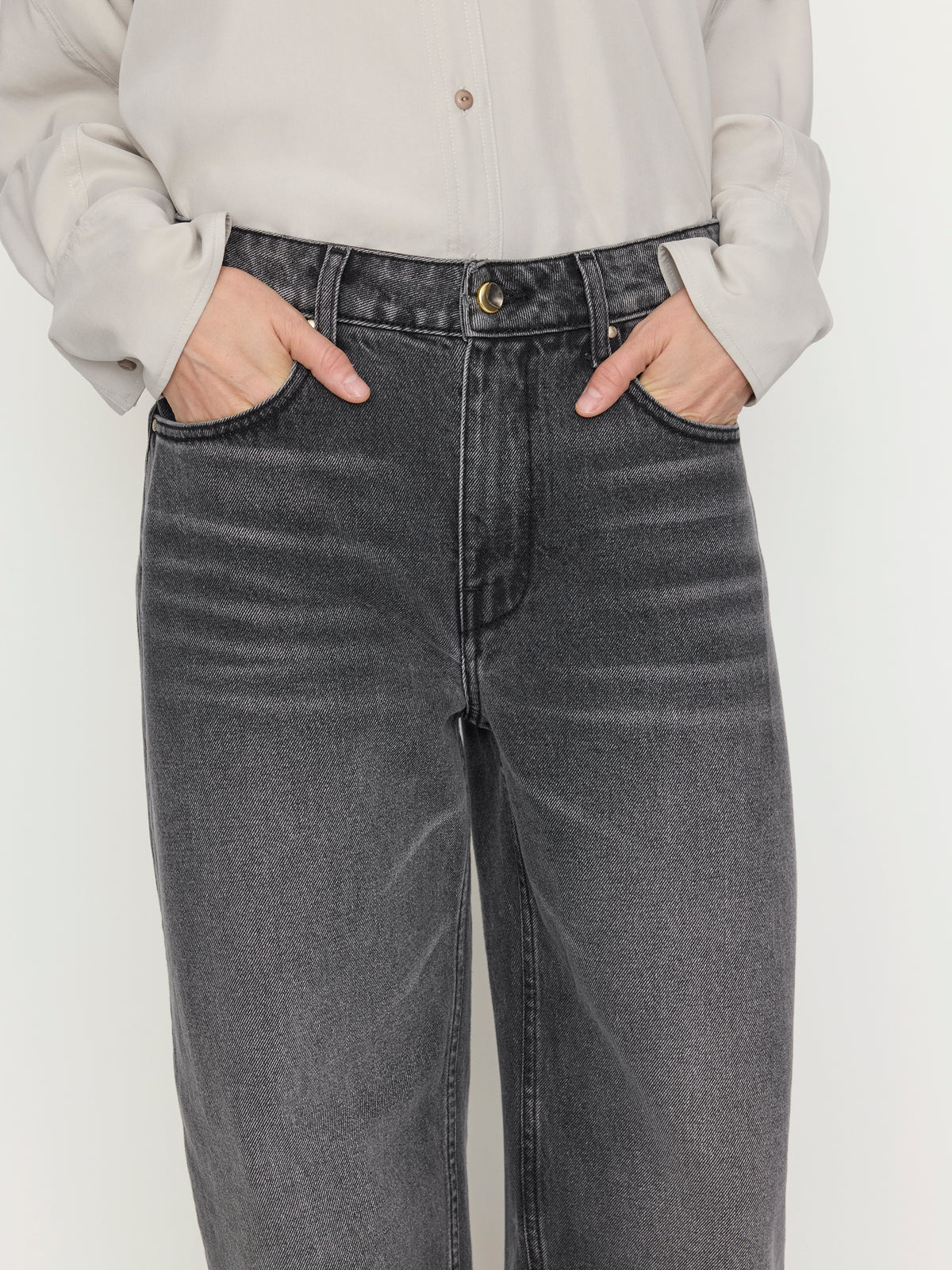 Rider-Jean-in-Storm-Wash_OS11003-DR2502-0023_DETAIL_2