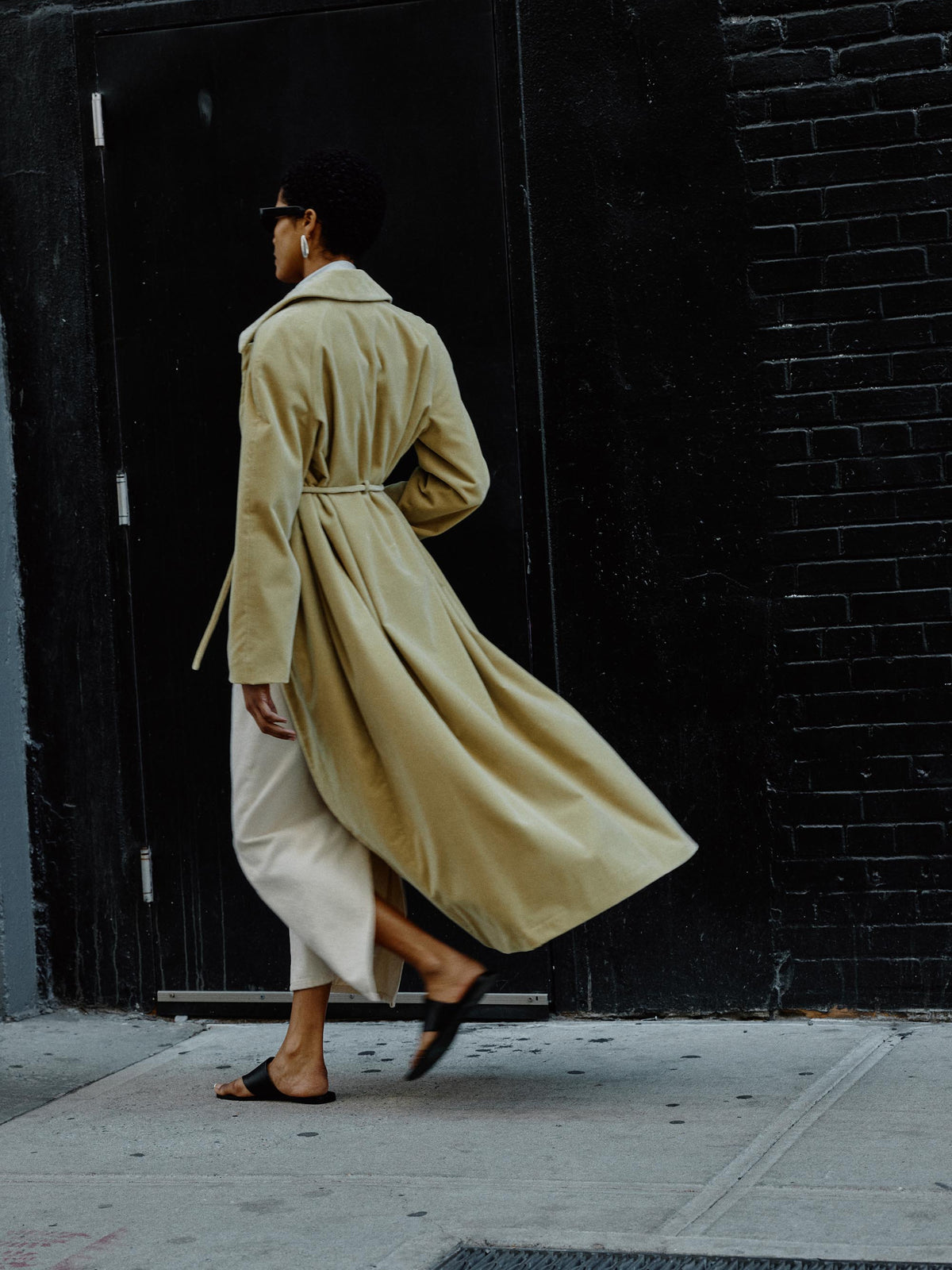 Ember-Coat-in-Citron_OS24264-RC2608-0706_EDITORIAL