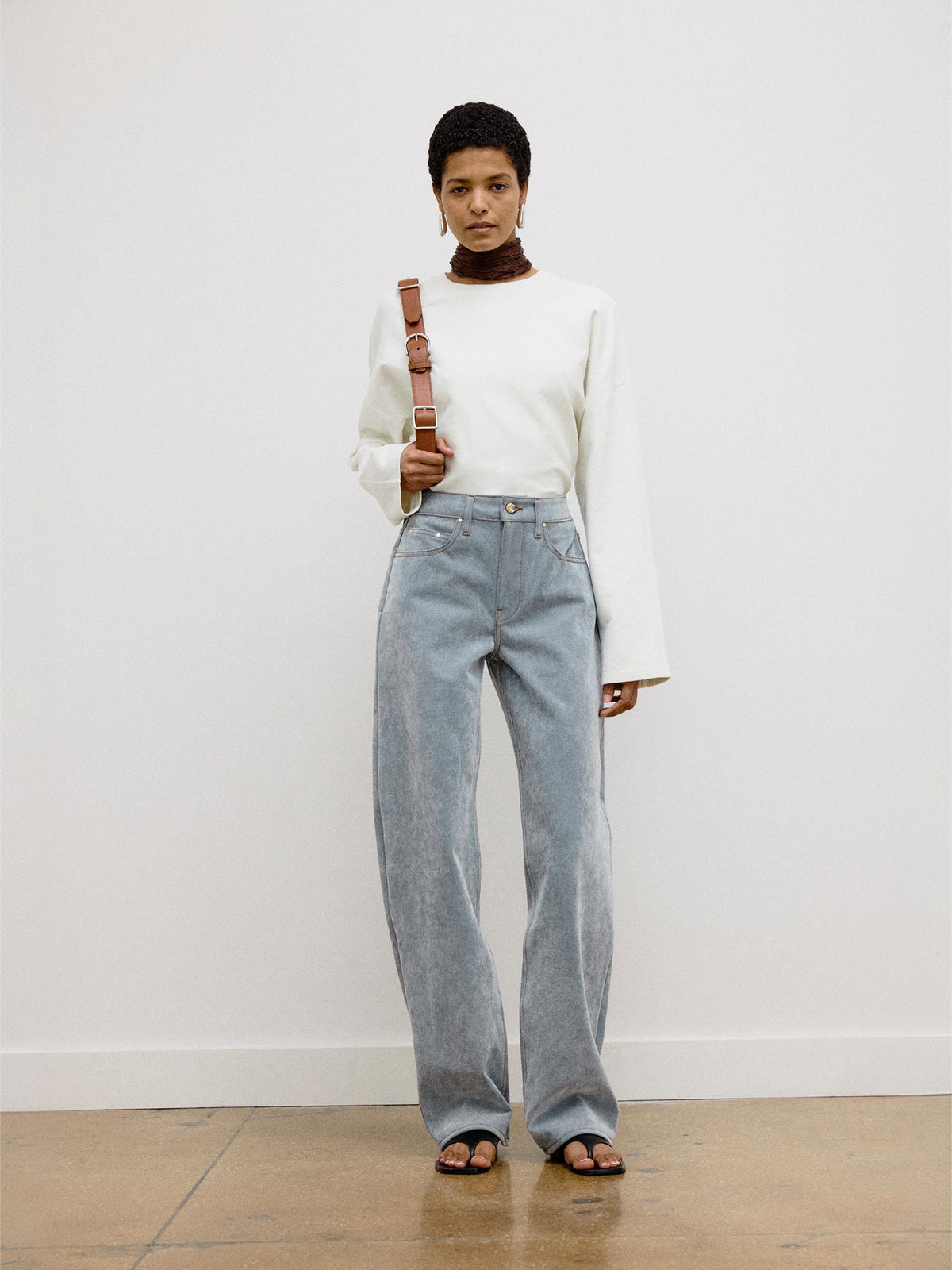 Rider-Pant-in-Stone_OS11003-RC2607-0024_EDITORIAL